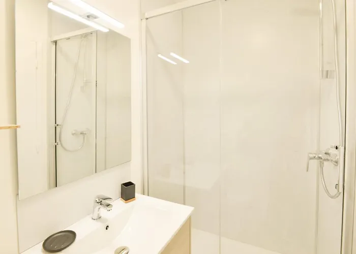 Chez Flora - Appt Pour 4 Proche De La